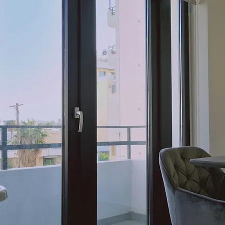 Centro * لارنكا