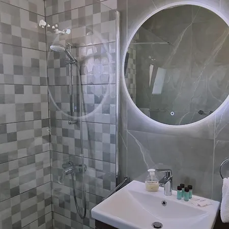 Centro * لارنكا